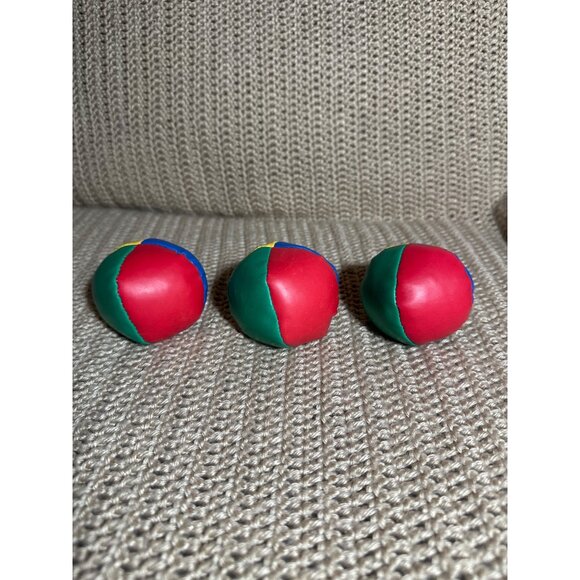 Set Of 3 Multicolor Juggling Balls Filled With Colored Plastic Pellets - Picture 3 of 5